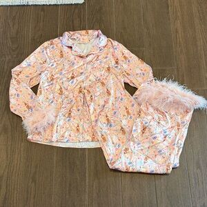 Women’s Pajamas with Feather Trim